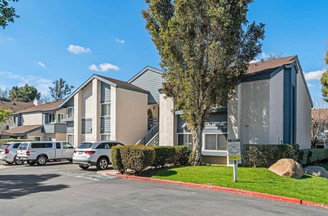 Building Photo - Great 2 Bedroom in Quiet Community