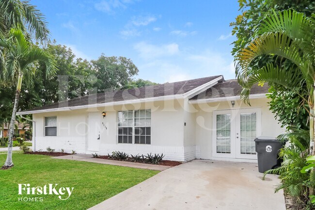 Foto del edificio - 6126 Arcade Ct