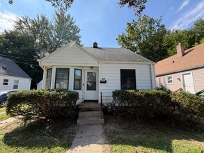Building Photo - 919 Turner Ave