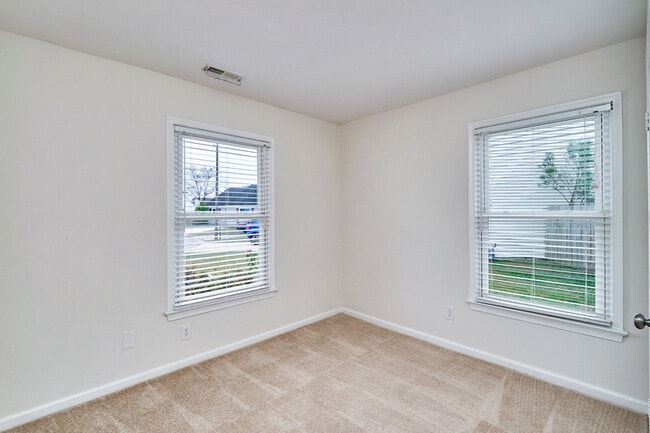 Building Photo - 924 Firefall Ct