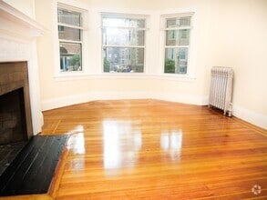 Building Photo - 10 Beals St