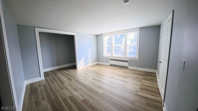 Foto del edificio - 309 Goldsmith Ave