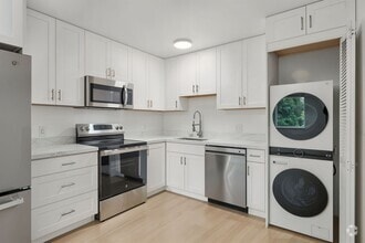 Building Photo - 774 9th Ave