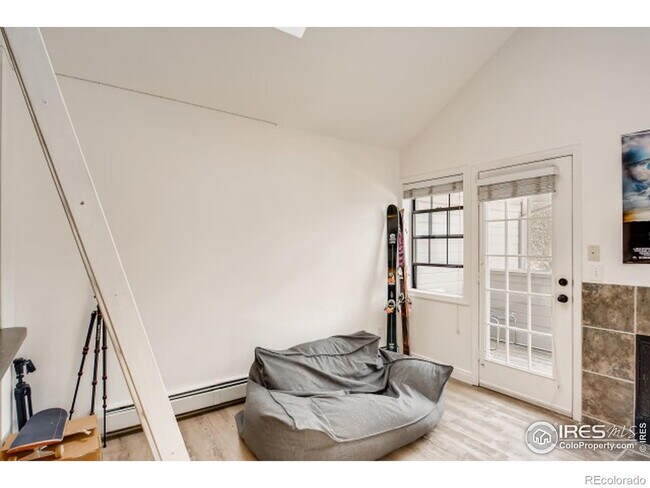 Foto del edificio - "Chic Urban Retreat: Cozy 1-Bed Condo in t...