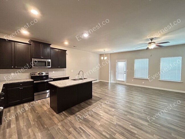 Foto del edificio - 4918 Lower Elm St