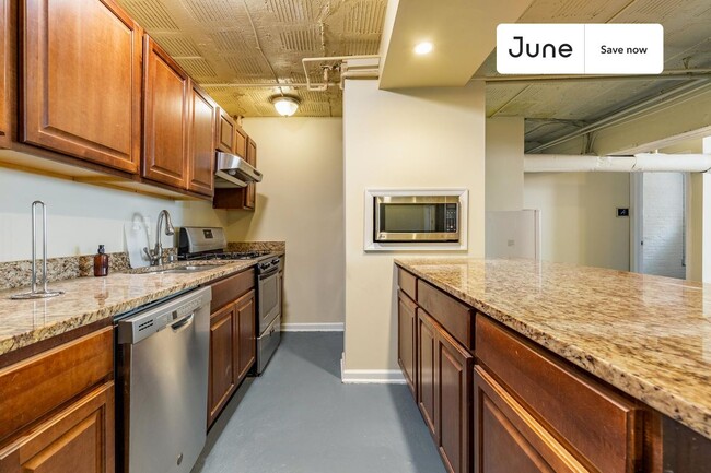 Building Photo - 1811 S St NW