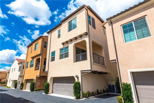 Foto del edificio - 174 Milky Way, Irvine, CA 92618 - 3 BR 4 B...