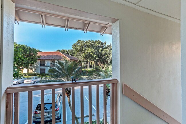 Building Photo - 338 Brackenwood Cir