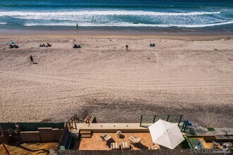 Building Photo - 2008 Ocean Front