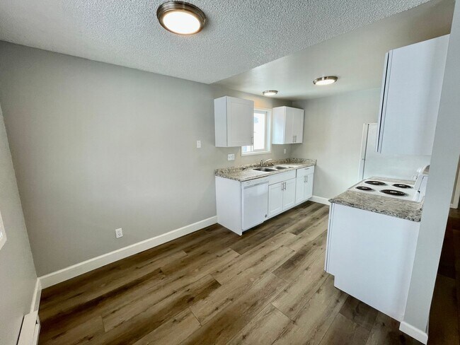Foto del edificio - Beautifully Remodeled 2-Bedroom!