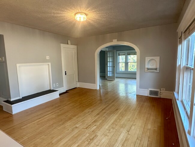 Foto del edificio - 4131 N Queen Ave