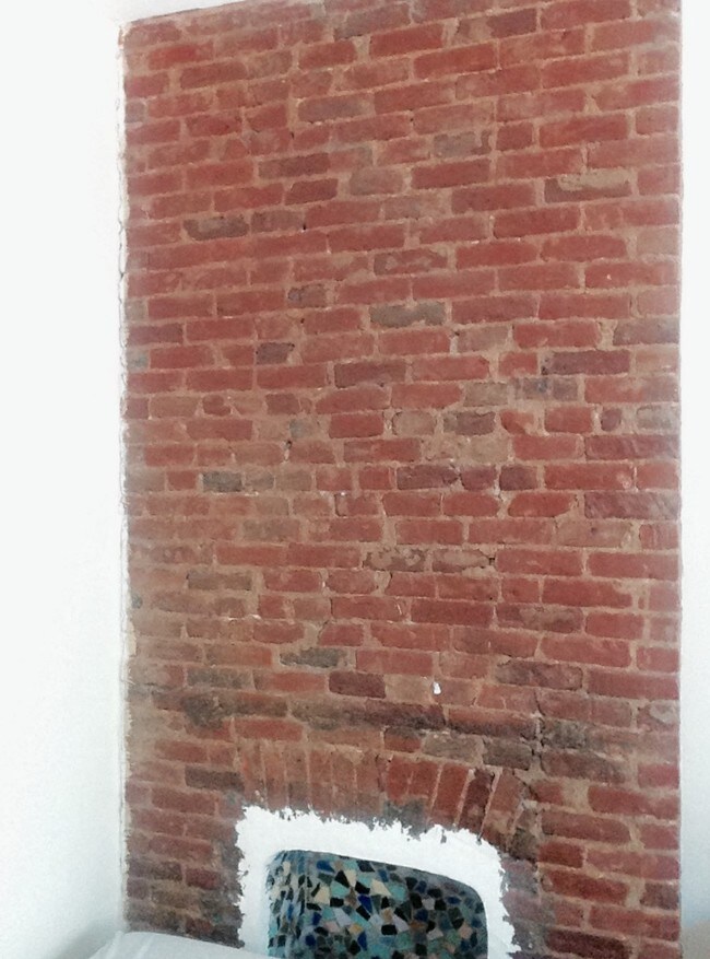 Building Photo - 594 Bainbridge St