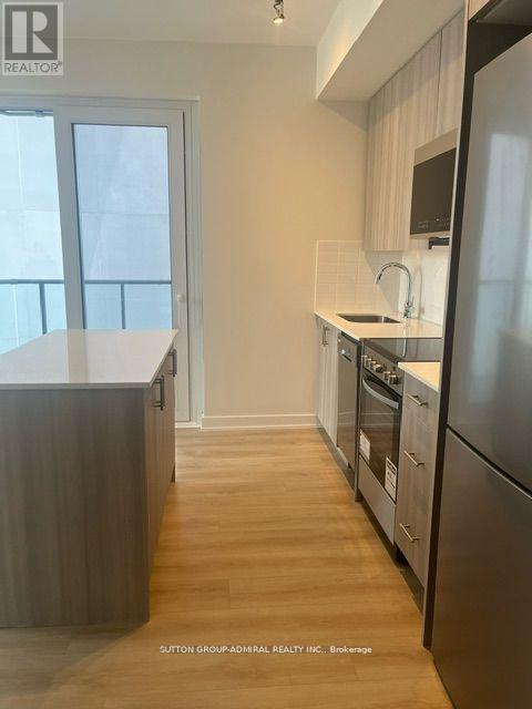 Photo du bâtiment - 15 Ellerslie Ave