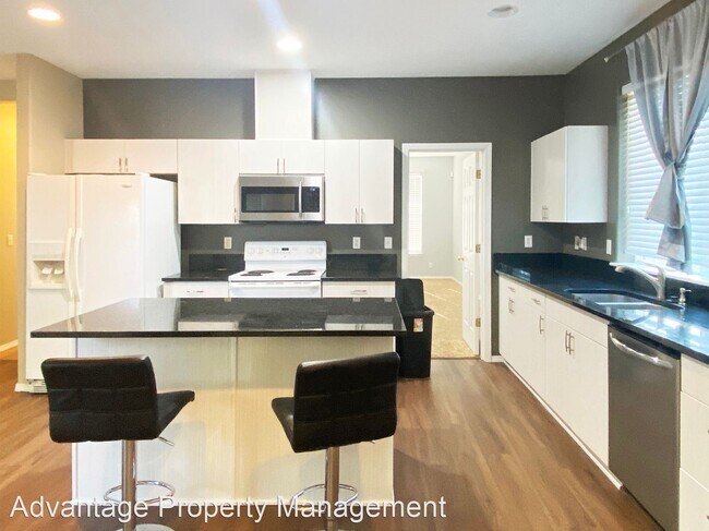 Building Photo - 5 br, 3 bath House - 691 Griffin Dr