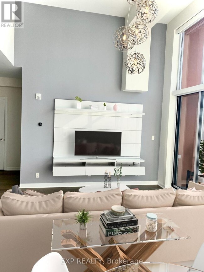 Photo du bâtiment - 3028 Creekshore Cmn