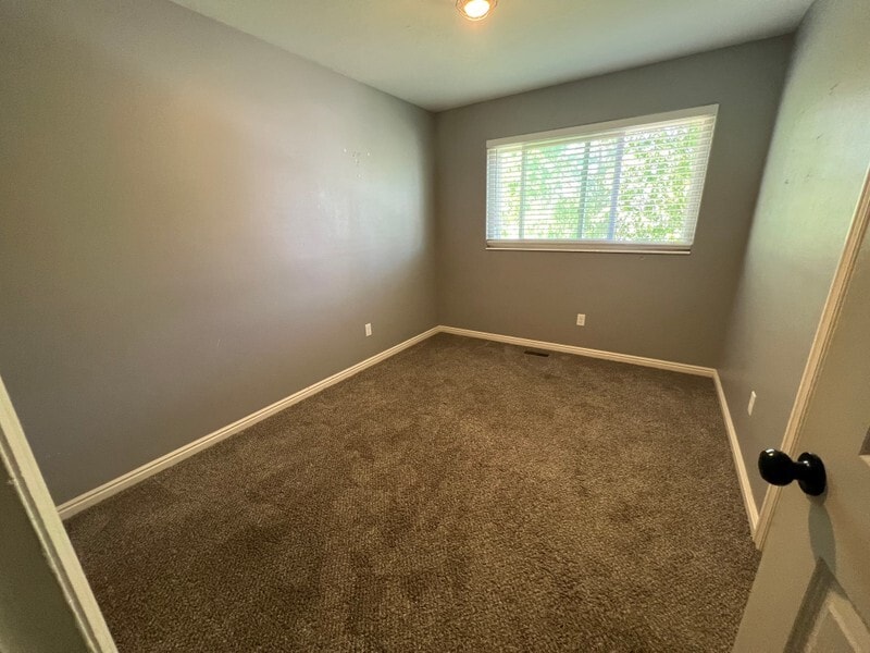 Foto del edificio - 1637 W Springwater Dr