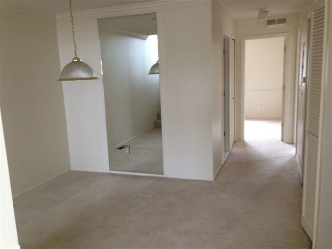 Building Photo - 3 br, 2 bath Condo - 665 Lewa Downs Dr