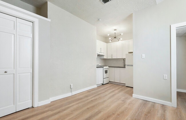 Foto del edificio - 416 Bailey Ave