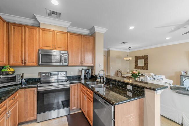 Building Photo - 620 Via Villagio
