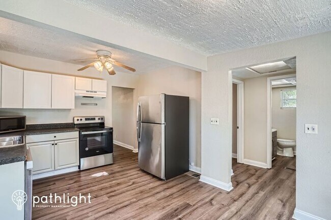 Foto del edificio - 3800 39th Ave N