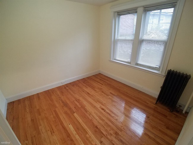 Foto del edificio - 2 br, 1 bath  - 35 Orkney Rd Apt 2