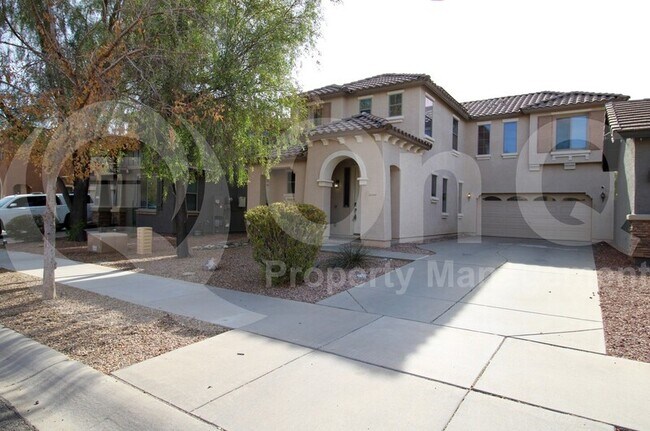 Building Photo - 15447 W Poinsettia Dr