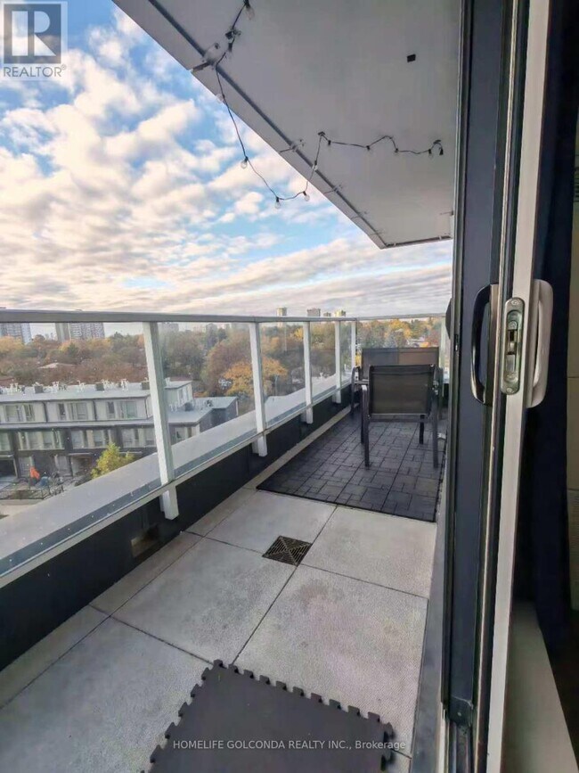 Building Photo - 180 Fairview Mall Dr