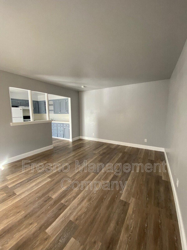 Building Photo - 3321 E Sierra Madre Ave