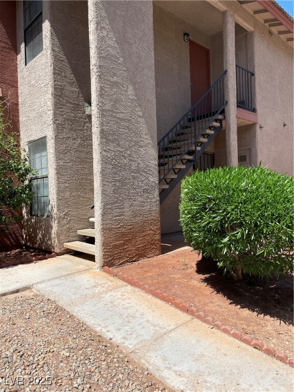 Primary Photo - 5576 W Rochelle Ave.