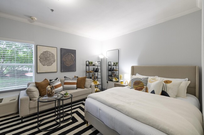 Building Photo - Valor Hill Apartments