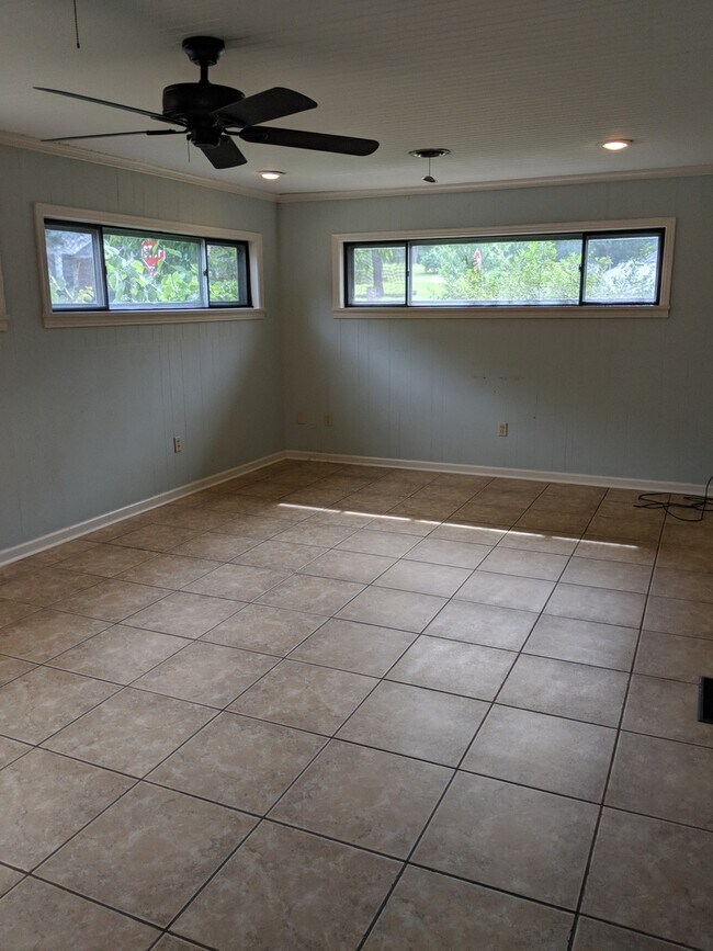 Foto del edificio - West Side Russellville Three Beds and Two ...