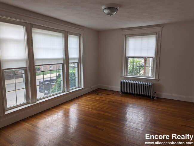 Building Photo - 120 Summer St