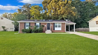 Building Photo - 2302 Old Fort Hills Dr
