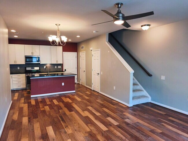 Building Photo - Your Dream Townhome Awaits in Ashburn!