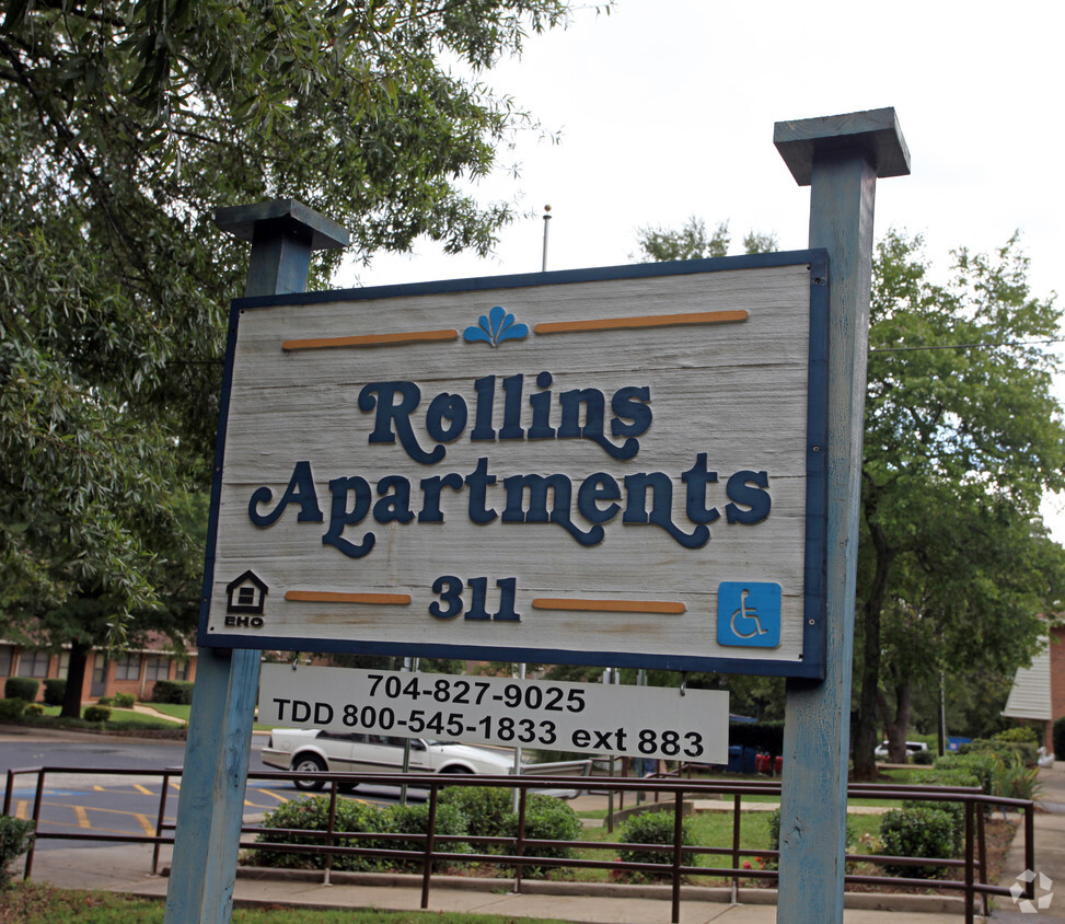 Foto del edificio - Rollins Apartments