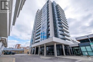 Building Photo - 9618-9618 Yonge St