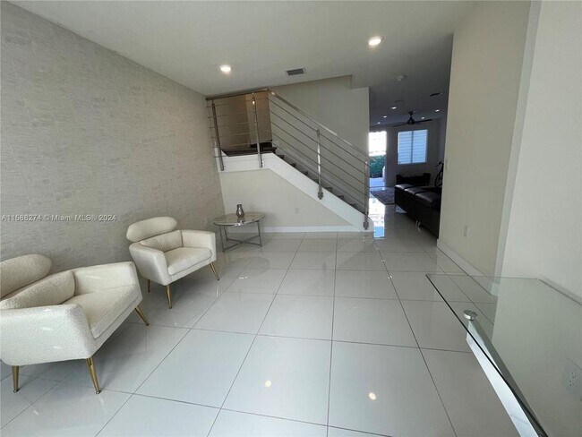 Foto del edificio - 6472 NW 103rd Pl