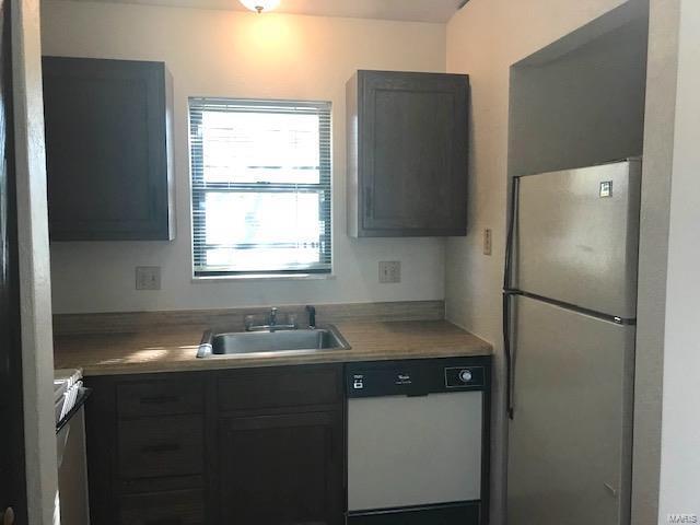Building Photo - 60 Peachtree Ln