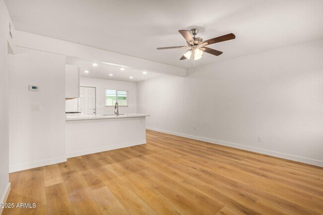 Building Photo - 2-bedroom, 1-bath duplex by ASU