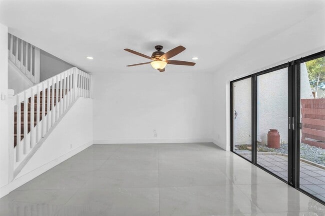 Foto del edificio - 3896 Meadow Ln
