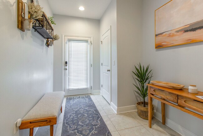 Foto del edificio - 125 Crystal Beach Dr