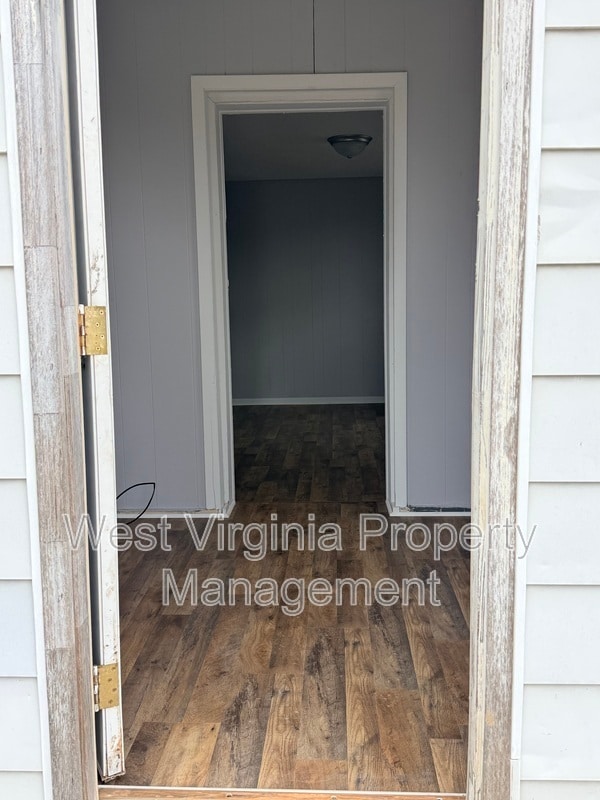 Building Photo - 304 N 3rd St