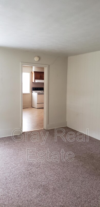 Foto del edificio - 1031 E 8th St