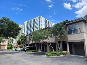 Building Photo - 805 Normandy Trace Rd