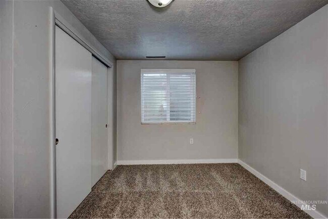 Foto del edificio - 5603 Centerbrook Dr