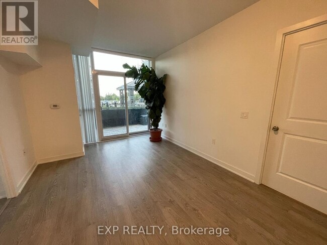 Building Photo - 4677 Glen Erin Dr