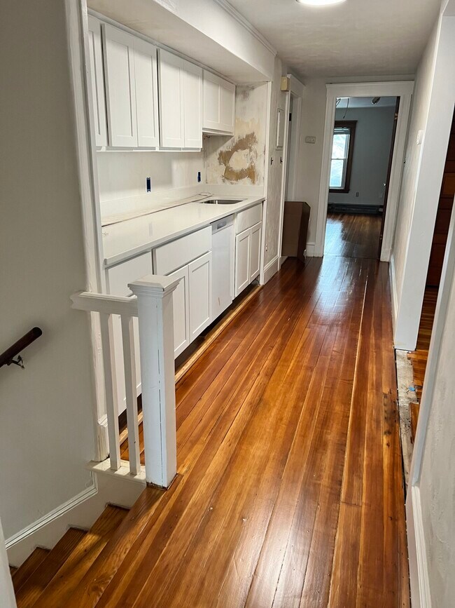 Foto del edificio - 48 Powder House Blvd