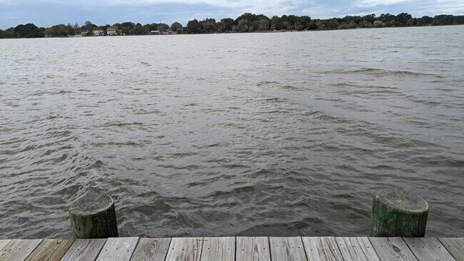 Foto del edificio - 14323 Sunset Ln