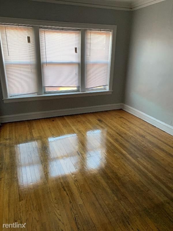 Building Photo - 2 br, 1 bath Apartment - 1735 E 75th St