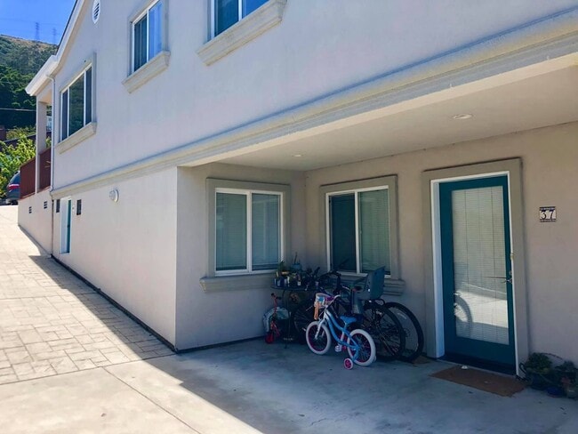 Front Door of #37 - 37 San Benito Rd